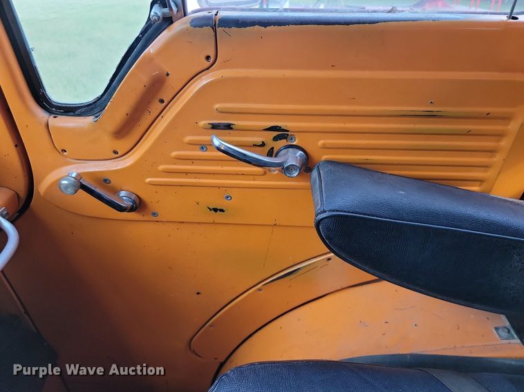 image for item HY9114 1983 Ford 8000  digger derrick truck