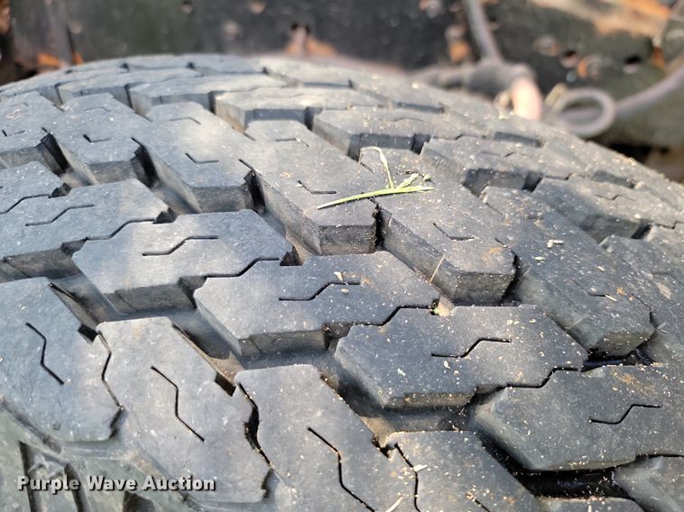 image for item HY9114 1983 Ford 8000  digger derrick truck