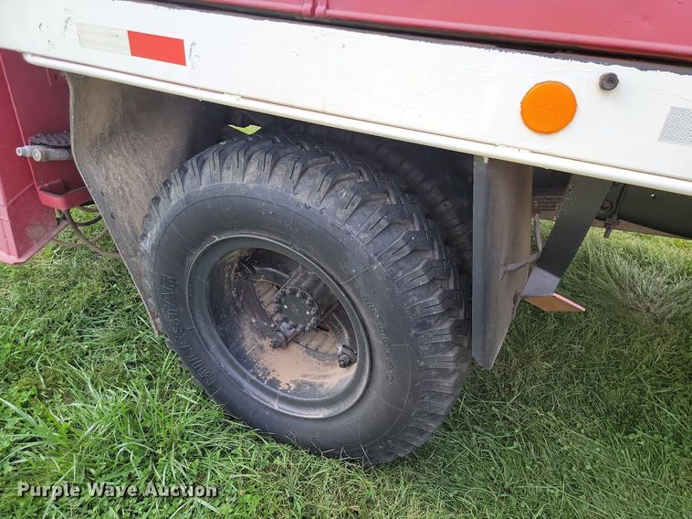 image for item HY9114 1983 Ford 8000  digger derrick truck