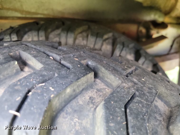 image for item HY9114 1983 Ford 8000  digger derrick truck