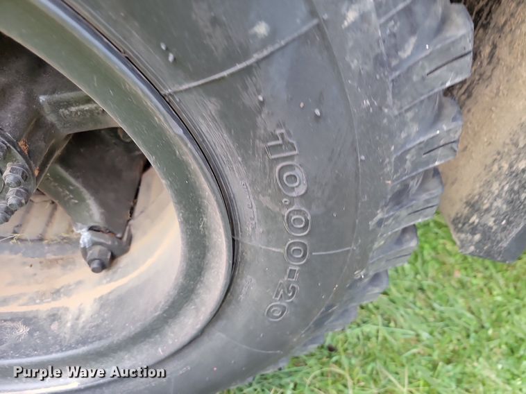 image for item HY9114 1983 Ford 8000  digger derrick truck