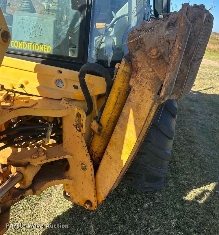 image for item IU9028 1998 JCB 214  backhoe
