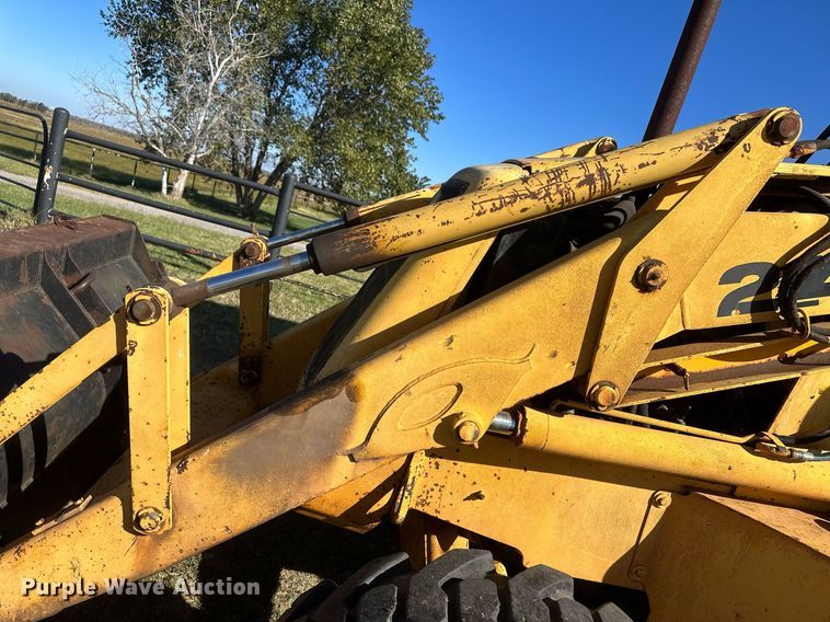 image for item IU9028 1998 JCB 214  backhoe