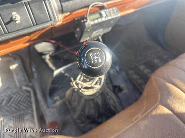 image for item IU9036 1993 Chevrolet Kodiak  rollback truck