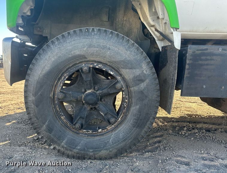 image for item IU9036 1993 Chevrolet Kodiak  rollback truck