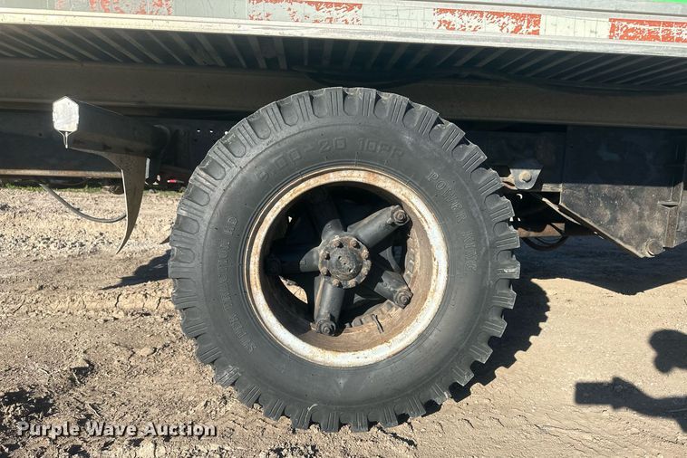 image for item IU9036 1993 Chevrolet Kodiak  rollback truck