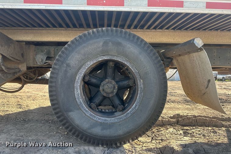 image for item IU9036 1993 Chevrolet Kodiak  rollback truck