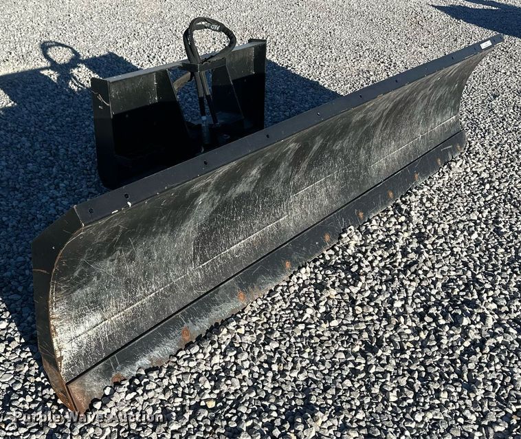 image for item IU9046 John Deere BL10B  skid steer dozer blade