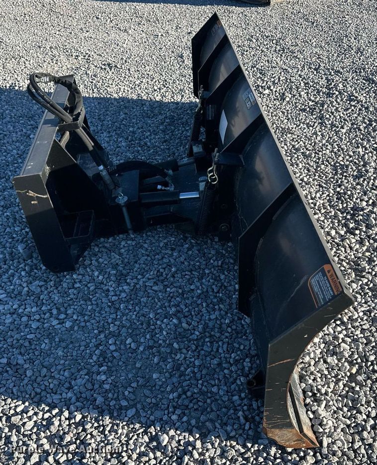 image for item IU9046 John Deere BL10B  skid steer dozer blade