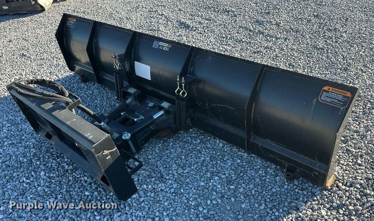 image for item IU9046 John Deere BL10B  skid steer dozer blade