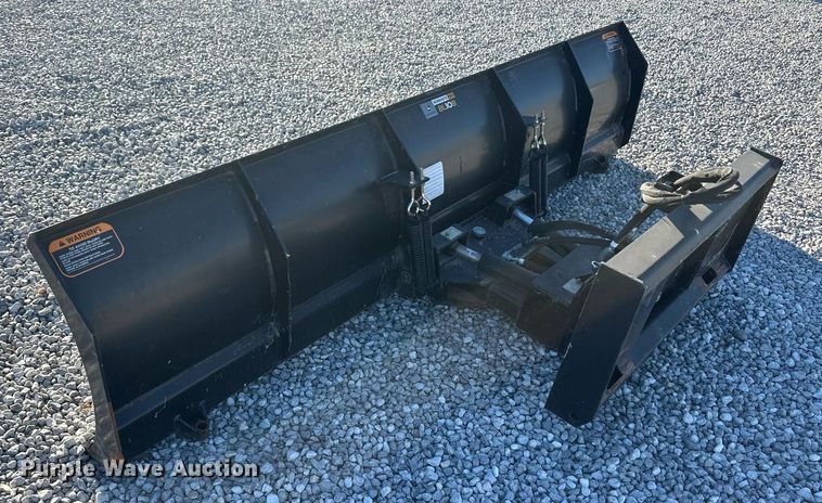 image for item IU9046 John Deere BL10B  skid steer dozer blade