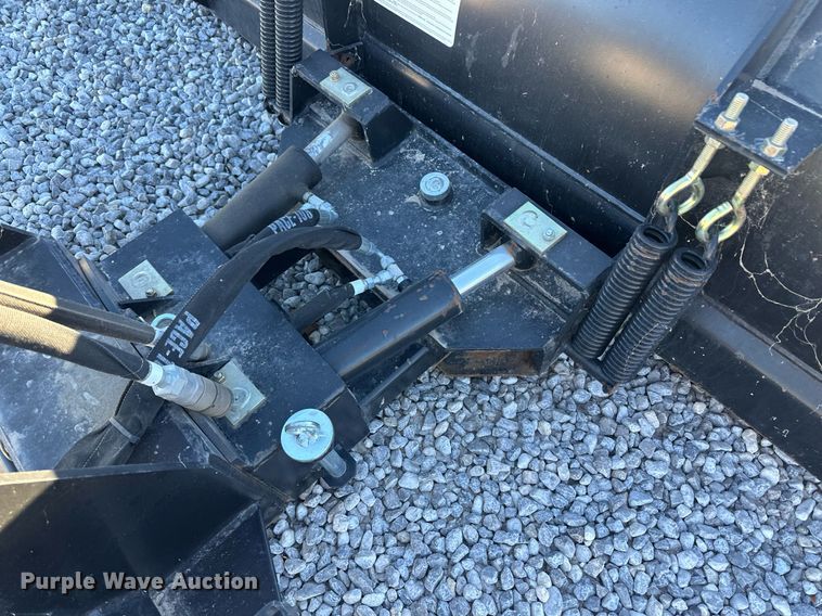 image for item IU9046 John Deere BL10B  skid steer dozer blade