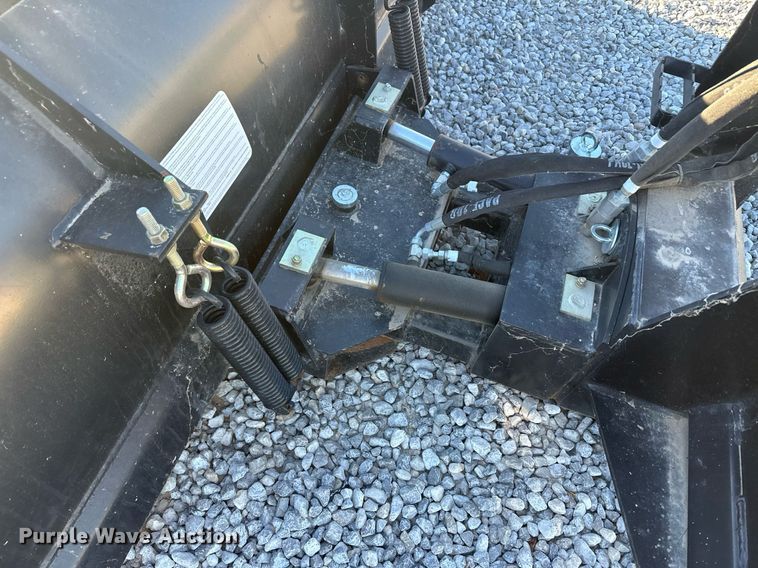 image for item IU9046 John Deere BL10B  skid steer dozer blade