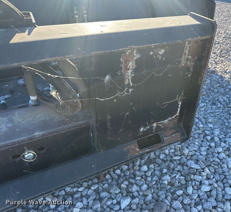 image for item IU9046 John Deere BL10B  skid steer dozer blade