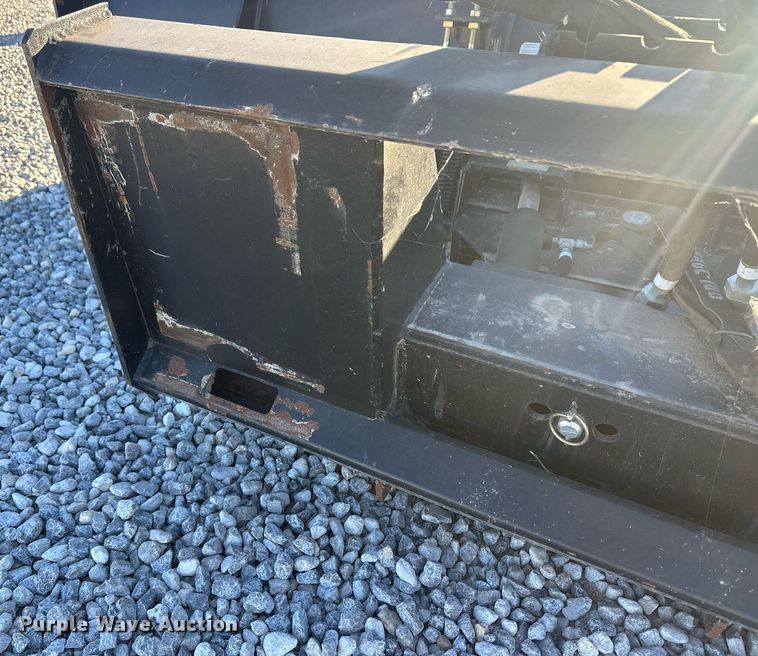 image for item IU9046 John Deere BL10B  skid steer dozer blade