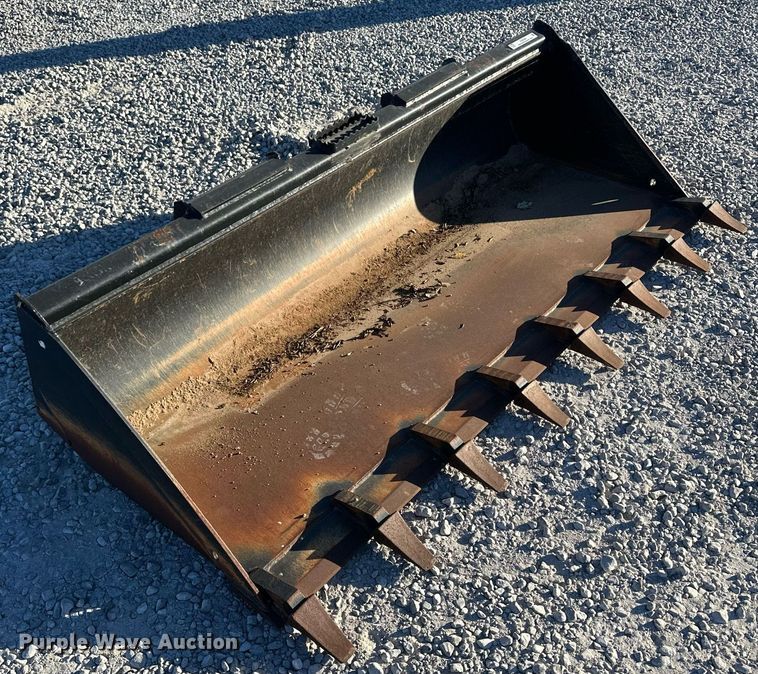 image for item IU9048 John Deere T84  skid steer bucket