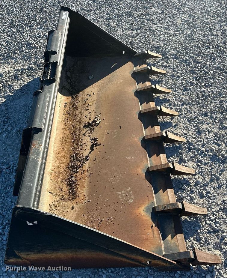 image for item IU9048 John Deere T84  skid steer bucket