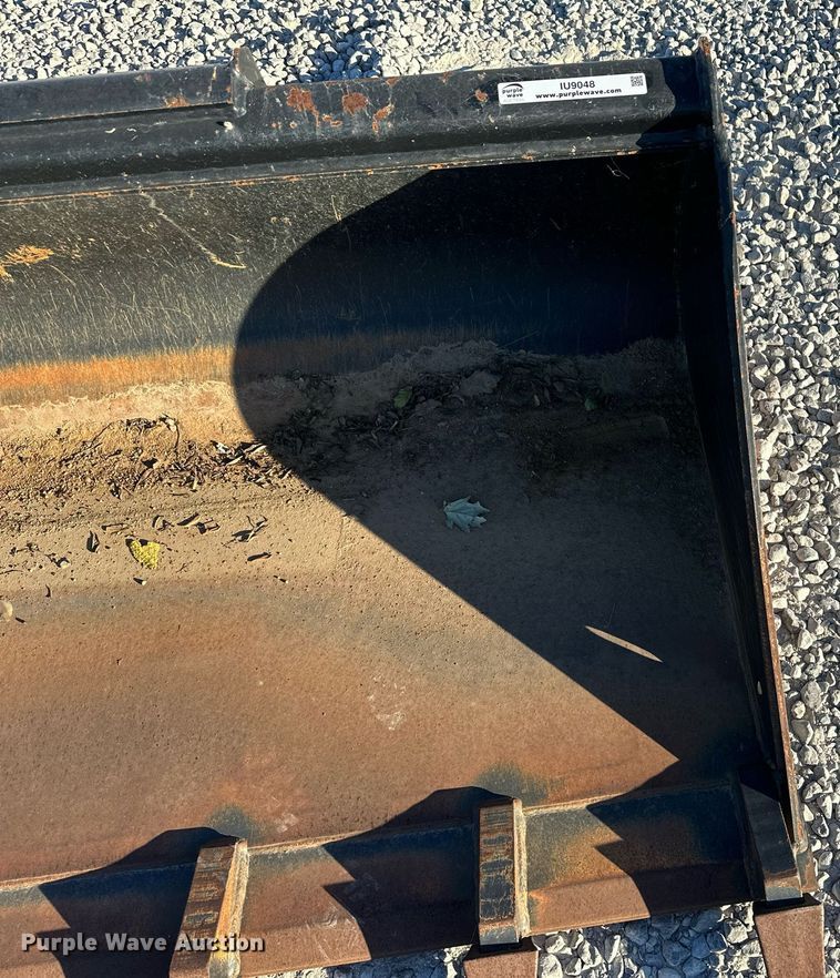 image for item IU9048 John Deere T84  skid steer bucket