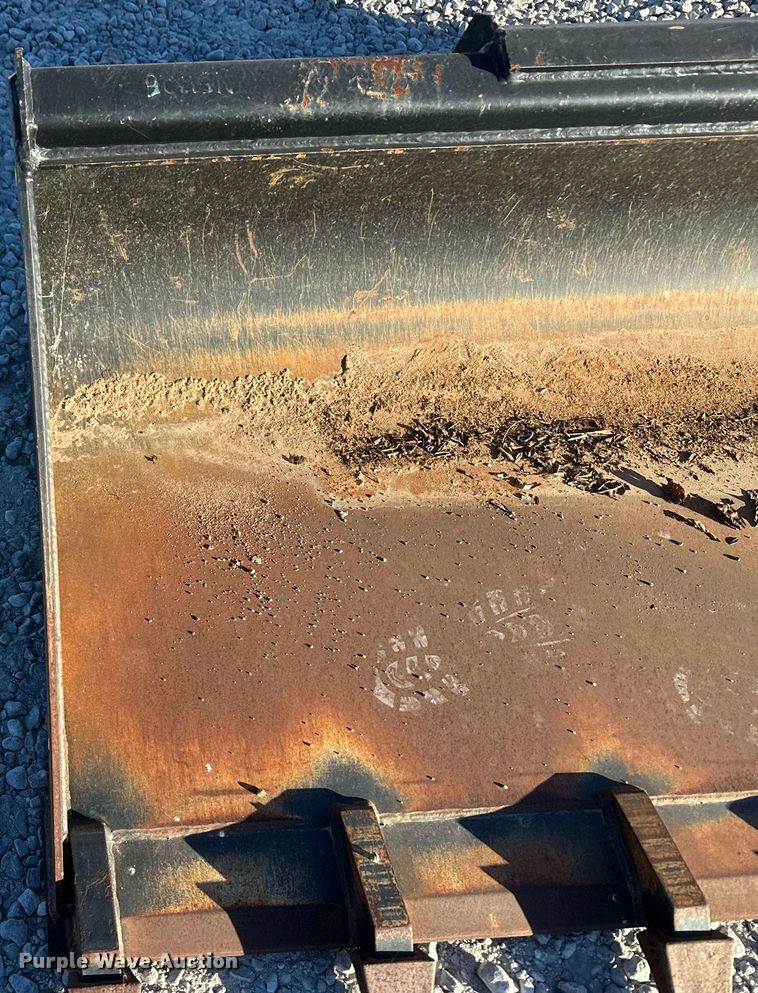 image for item IU9048 John Deere T84  skid steer bucket