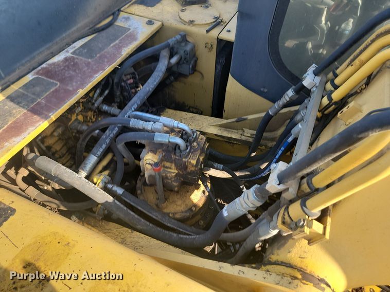 image for item JG9768 2004 Komatsu PC400LC-7L excavator