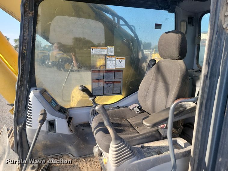 image for item JG9768 2004 Komatsu PC400LC-7L excavator