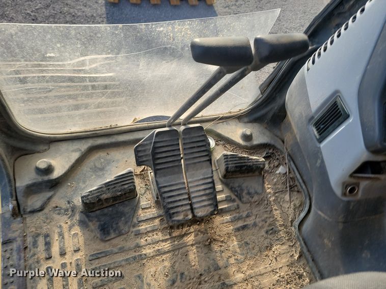 image for item JG9768 2004 Komatsu PC400LC-7L excavator