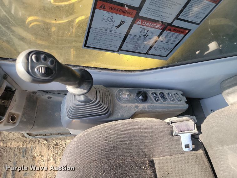 image for item JG9768 2004 Komatsu PC400LC-7L excavator