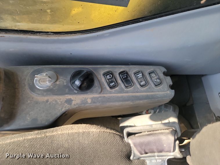 image for item JG9768 2004 Komatsu PC400LC-7L excavator