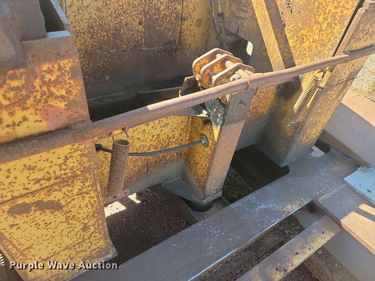 image for item JG9774 1998 Load King 503/4DD  lowboy equipment trailer