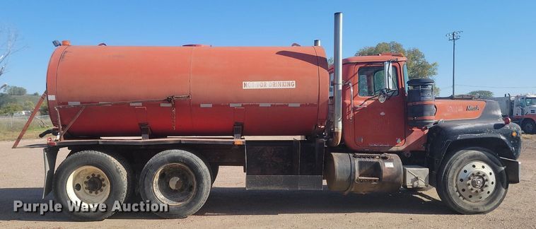 image for item JG9775 1980 Mack  water truck