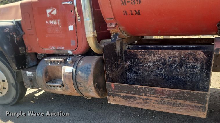 image for item JG9775 1980 Mack  water truck