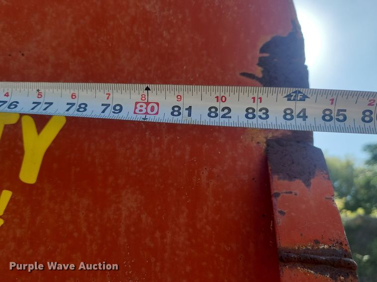 image for item JG9775 1980 Mack  water truck