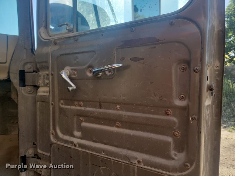 image for item JG9775 1980 Mack  water truck