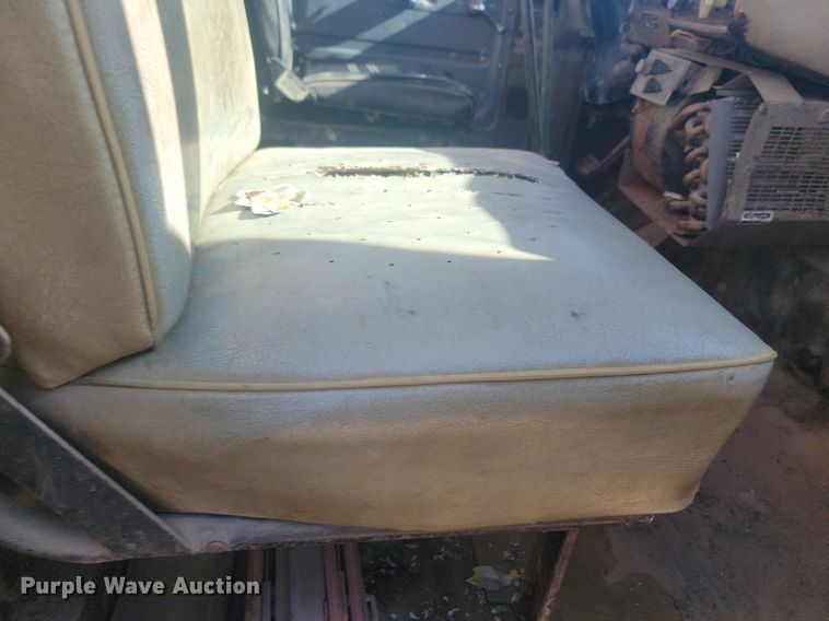 image for item JG9775 1980 Mack  water truck