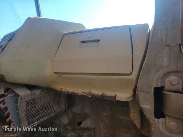 image for item JG9775 1980 Mack  water truck