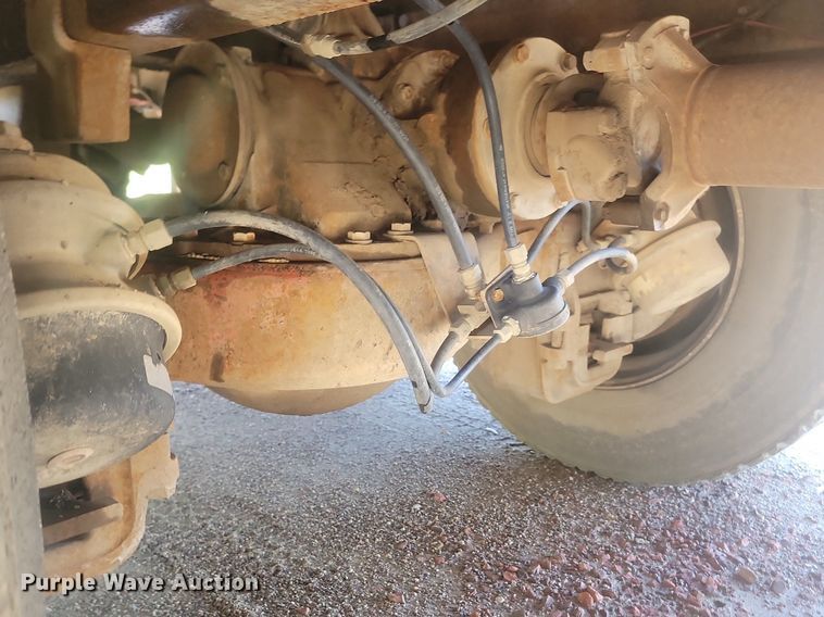 image for item JG9775 1980 Mack  water truck