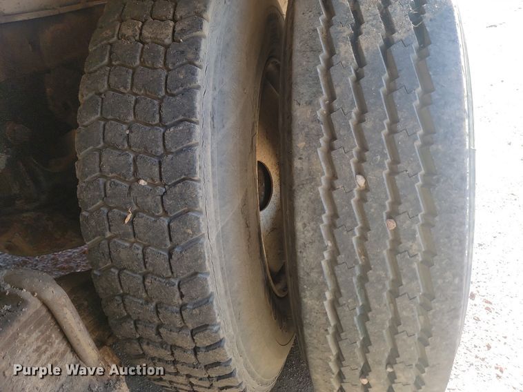 image for item JG9775 1980 Mack  water truck