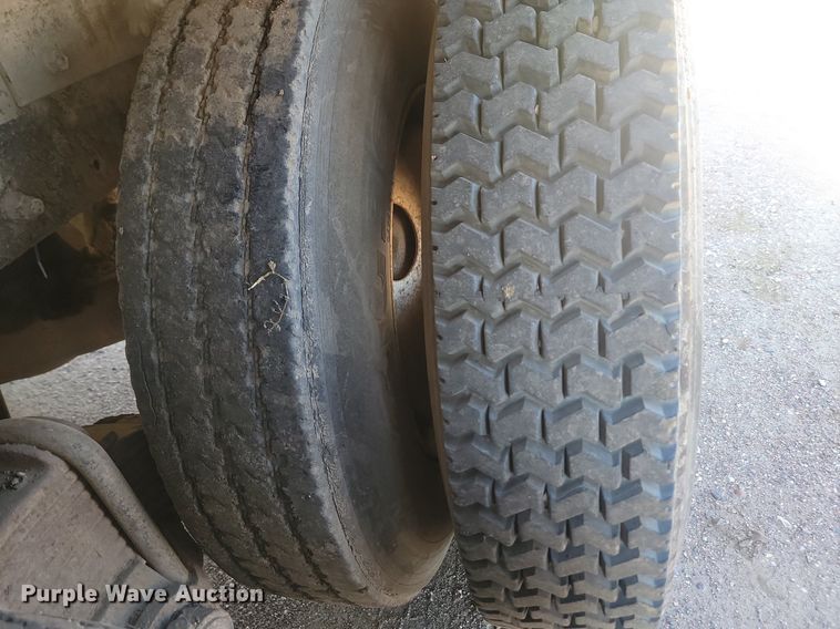 image for item JG9775 1980 Mack  water truck