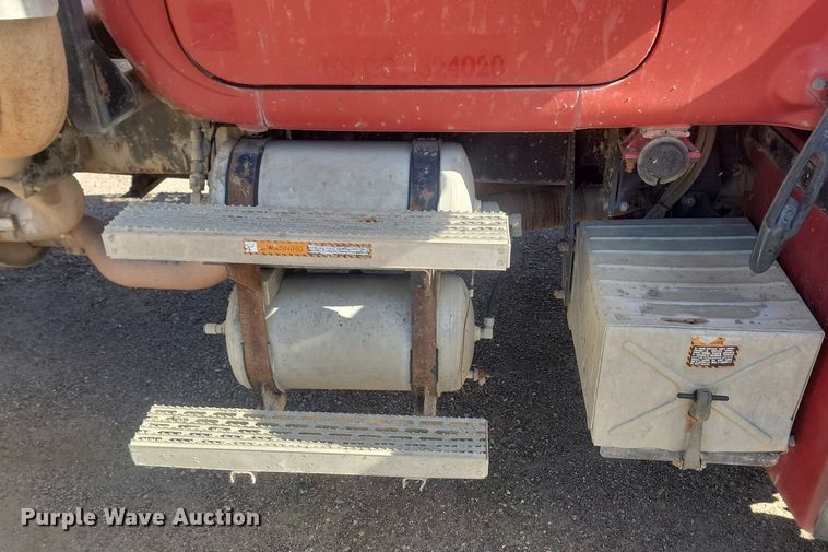 image for item JG9776 1993 Mack RD690S  water truck