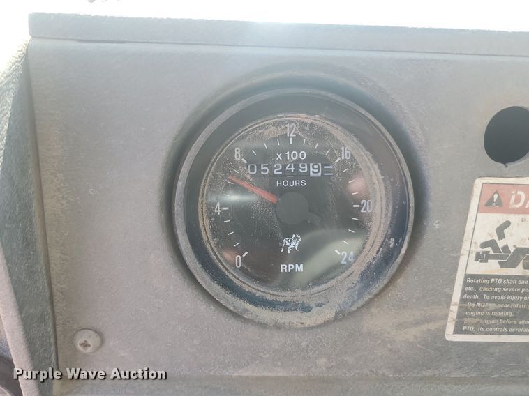 image for item JG9776 1993 Mack RD690S  water truck