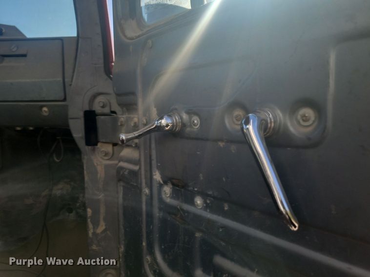 image for item JG9776 1993 Mack RD690S  water truck