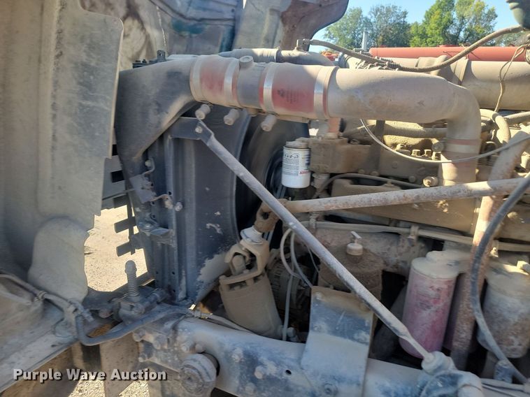 image for item JG9776 1993 Mack RD690S  water truck