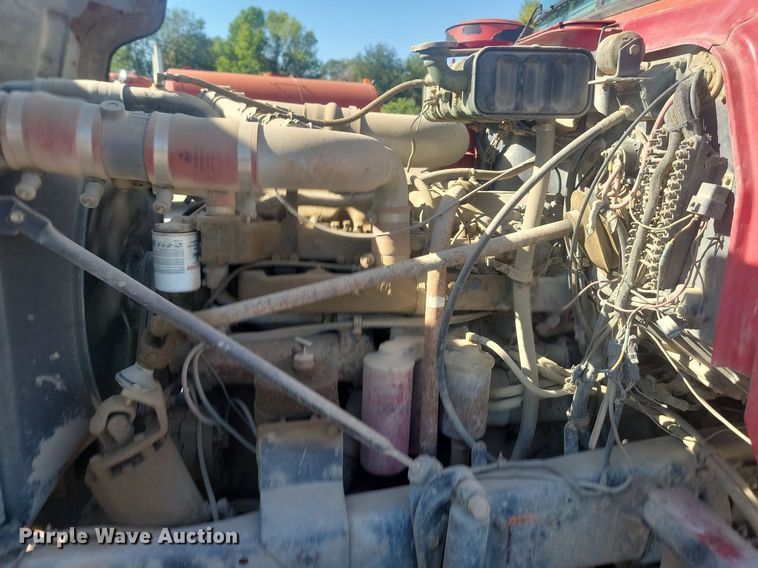 image for item JG9776 1993 Mack RD690S  water truck