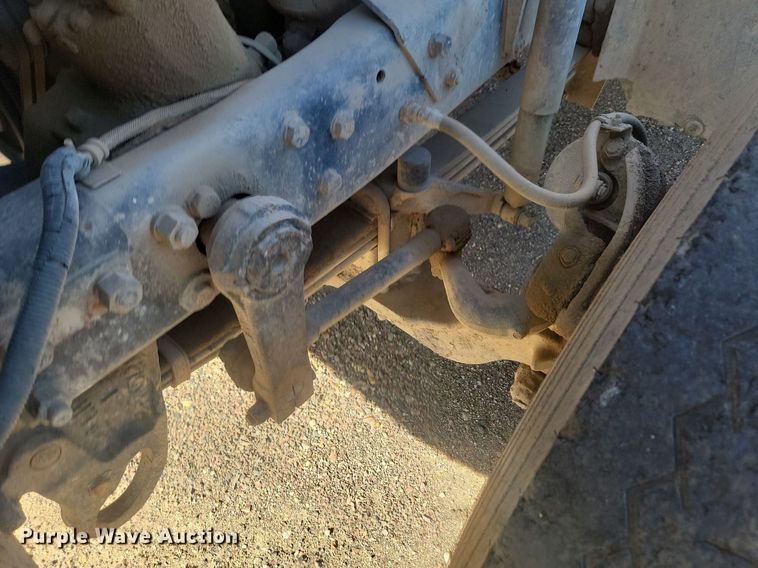 image for item JG9776 1993 Mack RD690S  water truck