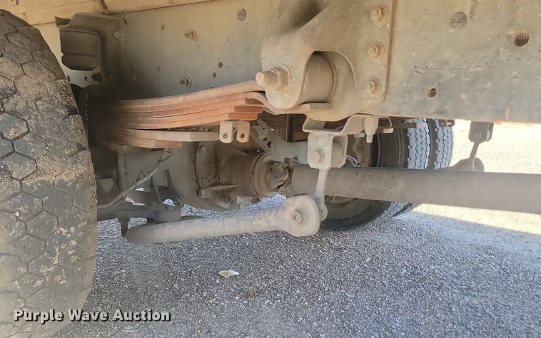 image for item JG9778 2005 Chevrolet C5500  Crew Cab flatbed truck