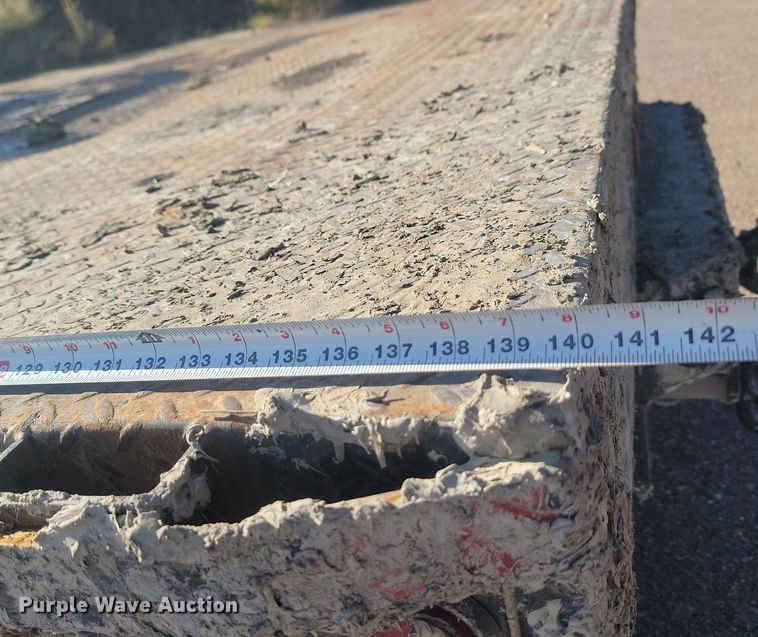 image for item JG9778 2005 Chevrolet C5500  Crew Cab flatbed truck