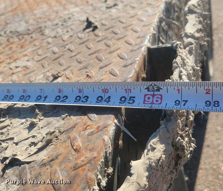 image for item JG9778 2005 Chevrolet C5500  Crew Cab flatbed truck