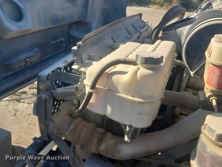 image for item JG9778 2005 Chevrolet C5500  Crew Cab flatbed truck