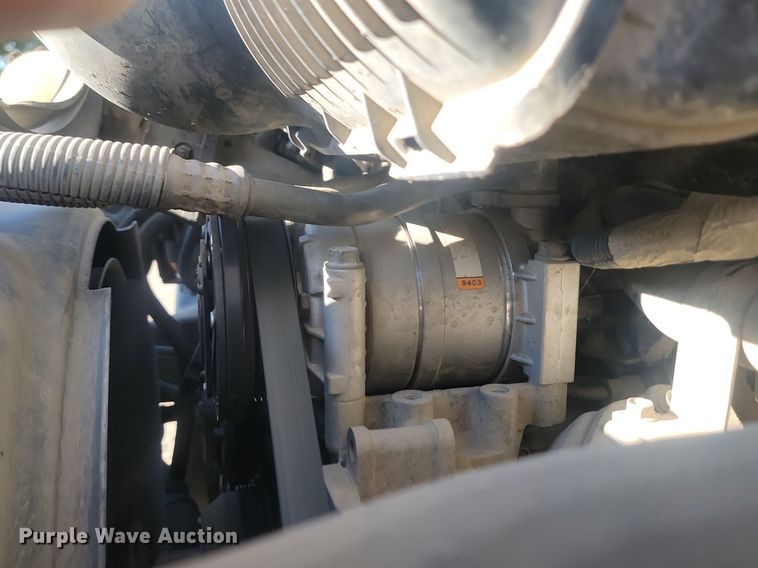 image for item JG9778 2005 Chevrolet C5500  Crew Cab flatbed truck