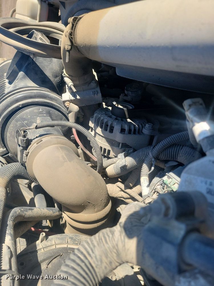 image for item JG9778 2005 Chevrolet C5500  Crew Cab flatbed truck